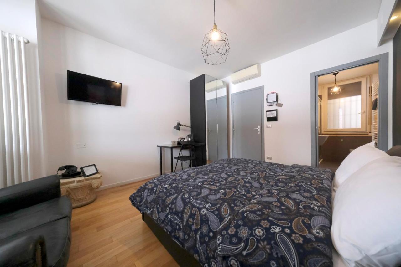 La Boutique Di Via Dell Indipendenza Hotell Bologna Exteriör bild