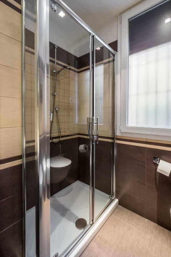 La Boutique Di Via Dell Indipendenza Hotell Bologna Exteriör bild